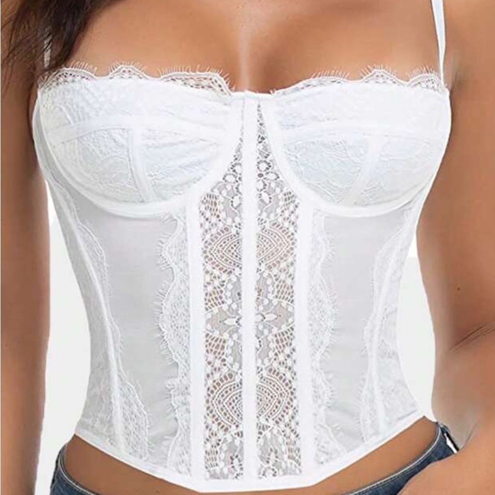 Elegant White Lace Bustier